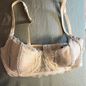 DKNY off-white lace balconette